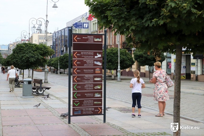 W centrum Kielc stanęły nowe tablice informacyjne dla turystów. Zobacz zdjęcia