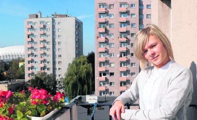 Izabela Bukiewicz, która mieszka w budynku przy ulicy Olszynka w czasie czwartkowego meczu Kolejorza poczuła silne drgnięcie budynku