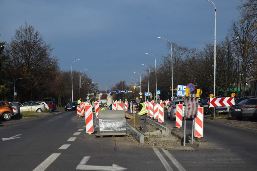 Przebudowa ulicy Sikorskiego w Zawierciu. Są utrudnienia ZDJĘCIA