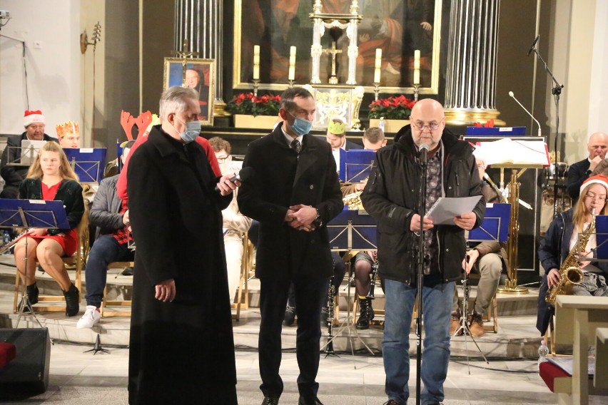 Noworoczny koncert w wykonaniu Wolsztyńskiej Powiatowej Orkiestry Dętej.