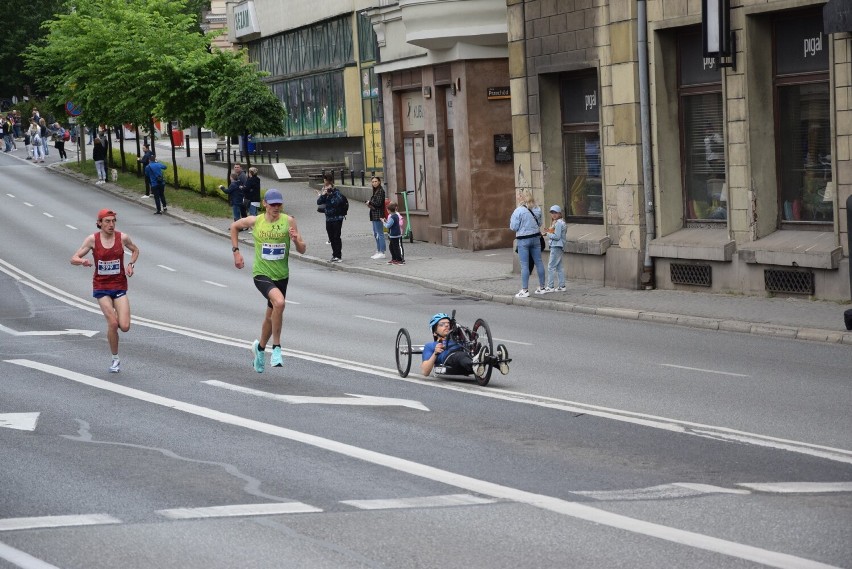 Kolejny, już 28. Bieg Fiata przebiegł dzisiaj ulicami...