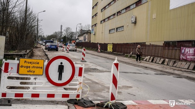 Na remontowanej ulicy Artwińskiego w Kielcach od wtorku, 9 maja pojawią się utrudnienia dla kierowców i pasażerów autobusów.