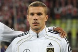 Wieczysta Kraków. Czy Lukas Podolski trafi do "Żółto-czarnych"? Pożegnał się już z tureckim klubem i skończył 36 lat [ZDJĘCIA]