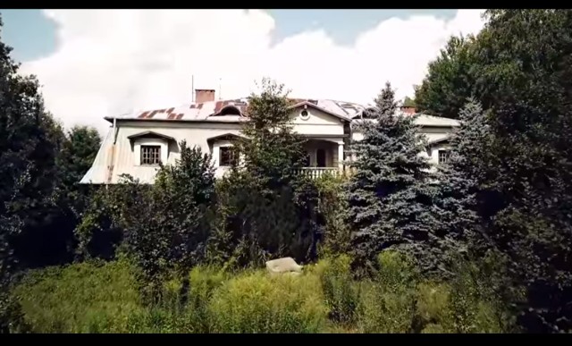 Do willi dostała się grupa eksploratorów z Urbex History. Całe wideo znajdziecie tutaj