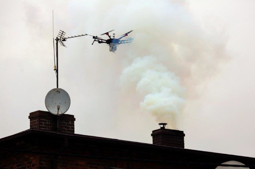 Drony mogą wykrywać smog. Kiedy zaczną działać w Warszawie?...