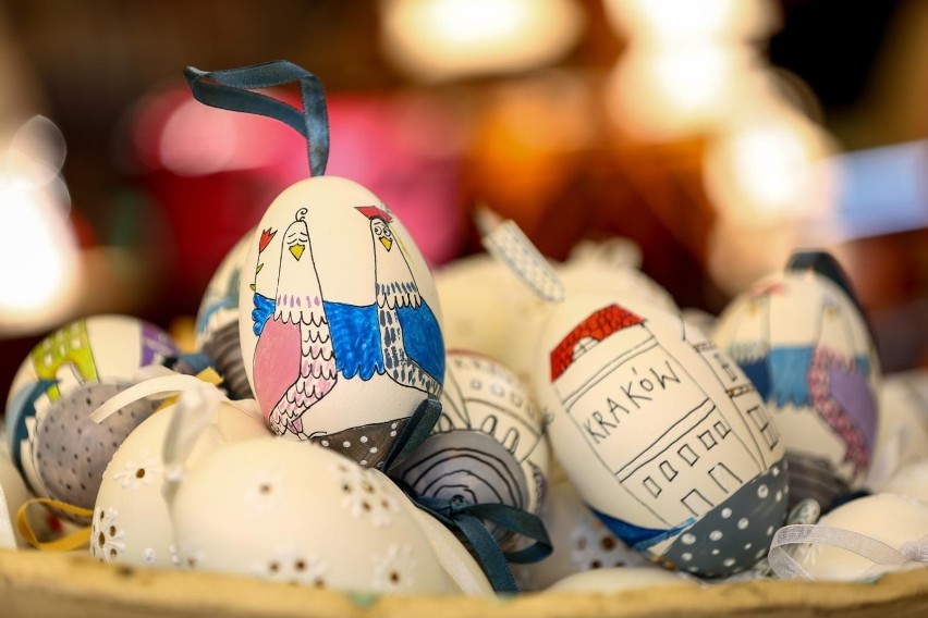 Dekoracje Wielkanocne 2019: stroiki, zajączki i pisanki. Co sie powinno znaleźć na świątecznym stole [ZDJĘCIA]