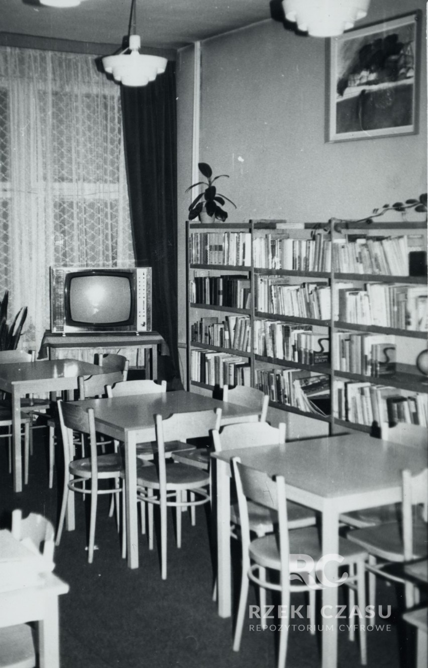 Tak wyglądała biblioteka w 1985 roku [ZDJĘCIA]