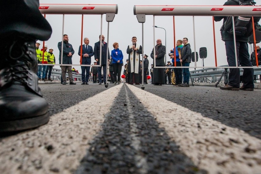 10.11.2018, Gdansk. Otwarcie mostu na Wyspę Sobieszewską