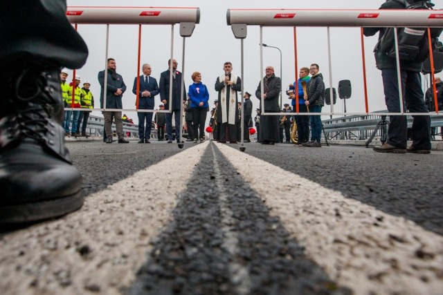 10.11.2018, Gdansk. Otwarcie mostu na Wyspę Sobieszewską