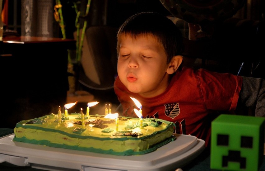 Życzenia urodzinowe dla chłopaka - propozycje życzeń,...