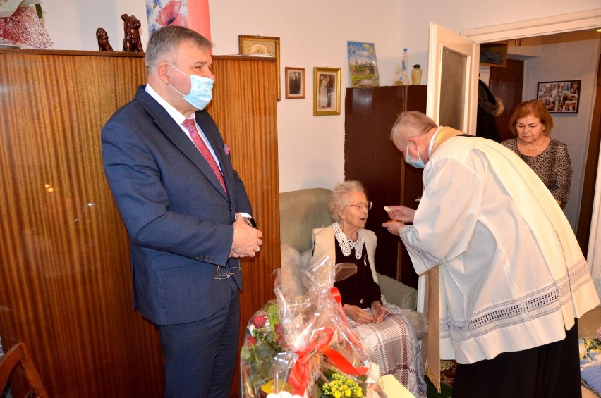 Pani Genowefa, jedna z najstarszych mieszkanek Kartuz, obchodzi dziś 100. urodziny