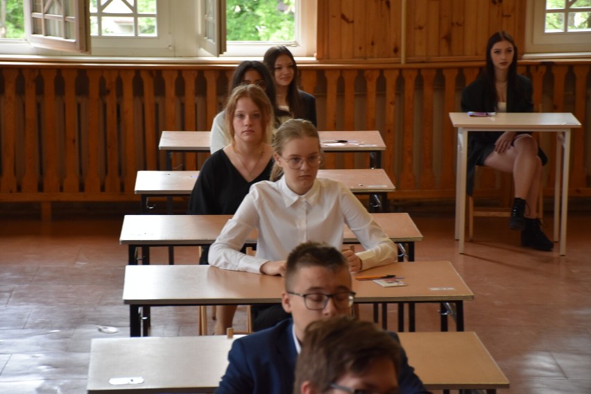Uczniowie SP1 w Wolsztynie przed egzaminem ósmoklasisty