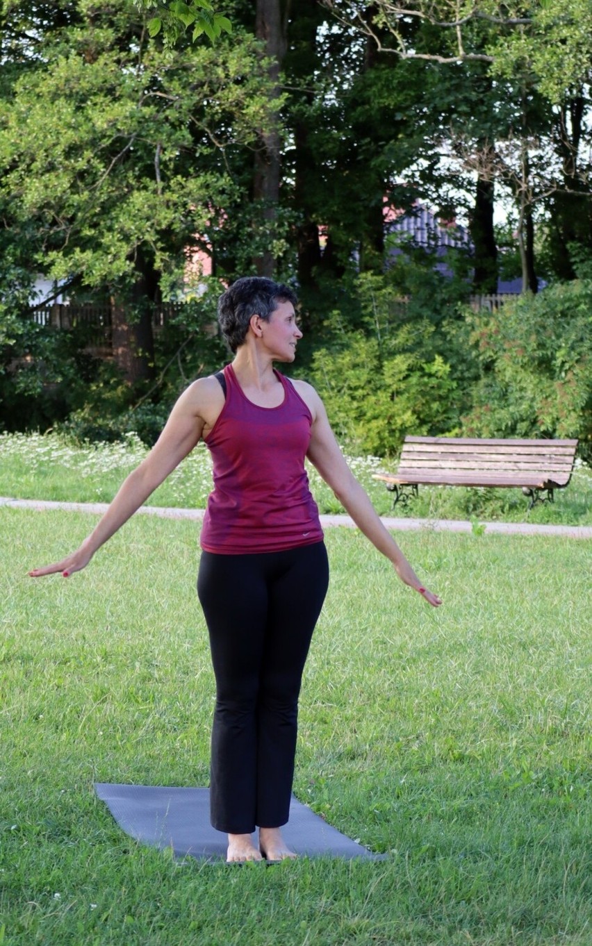 W Staszowie można poćwiczyć jogę, Pierwsze zajęcia cieszyły się dużą popularnością. Zobacz zdjęcia