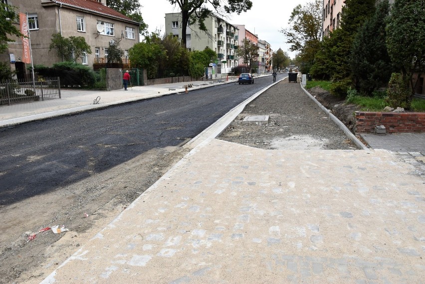 Mieszkańcy budynków przy ul. Oleskiej 8 i 10 nie chcą...