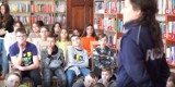 Zagrożenia w internecie uczniom z Częstkowa i Wejherowa niestraszne. W bibliotece odbyli edukacyjne spotkanie z policjantkami | WIDEO