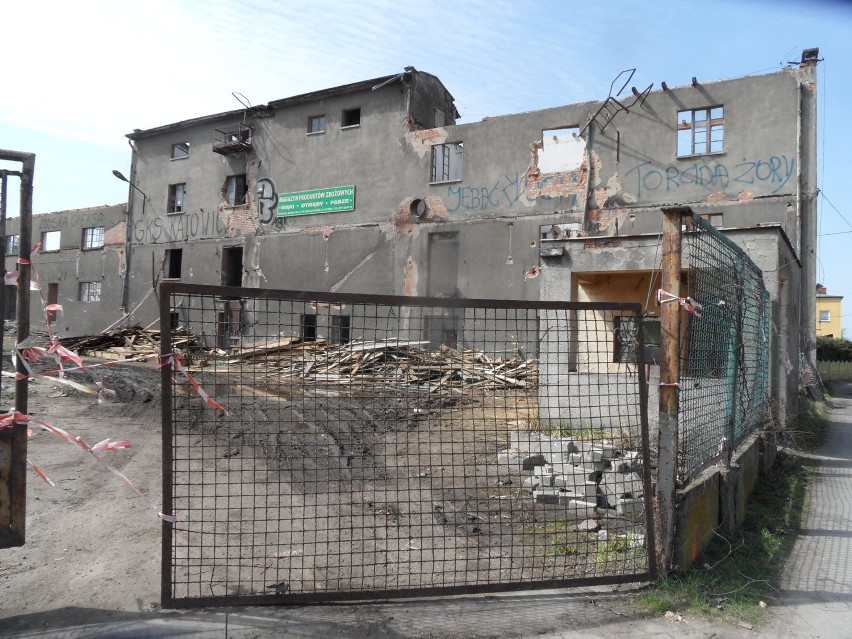 Od kilkunastu lat stwarzał zagrożenie, stał pusty i był...