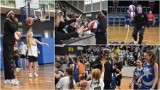 Czarodzieje koszykówki z Harlem Globetrotters trenowali uczniów w Tarnowie. Zajęcia odwiedził ambasador USA Mark Brzezinski. Zdjęcia!