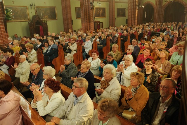 Tłumy na koncercie Stanisławy Celińskiej w kościele pw. WNMP w Żarach