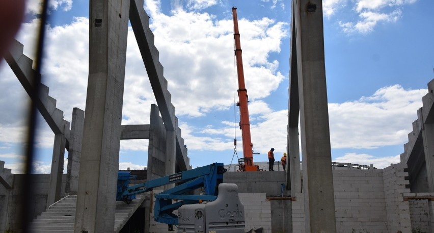 TU CZYTAJ O ROZBIÓRCE NOWEJ TRYBUNY PÓŁNOCNEJ STADIONU PRZY...