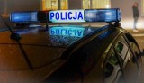 Pijany 20-latek uderzył bmw w ogrodzenie domu w Bełchatowie