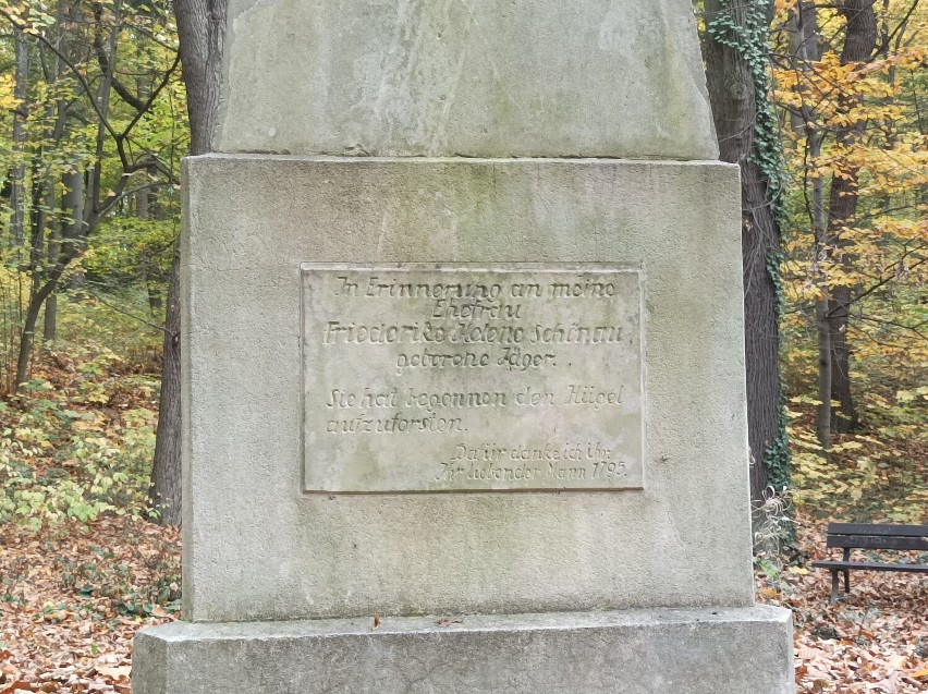 Napis z pomnika Fryderyki Schönau