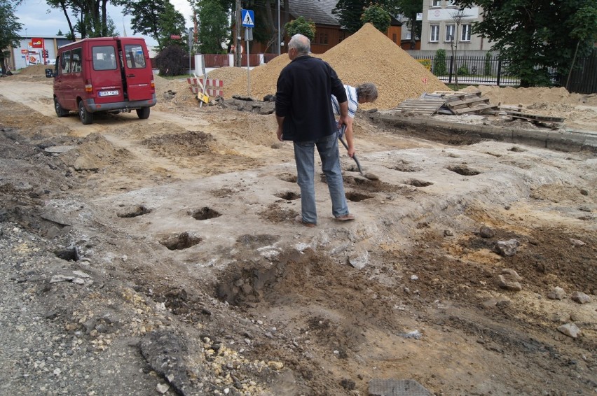 Na Krakowskiej w Radomsku odkopano zaporę przeciwczołgową