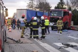 Tragiczny wypadek w Czernikowie - zginęło dwoje strażaków. Są utrudnienia na drodze krajowej nr 10 [02.12.2021]