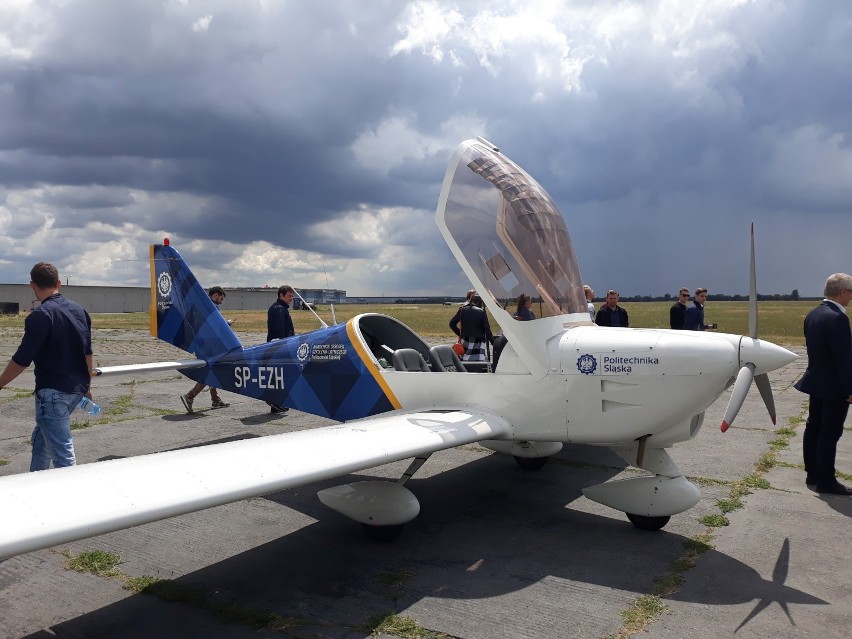 Politechnika Śląska będzie kształciła pilotów. Uruchomiła nowy kierunek studiów. ZDJĘCIA