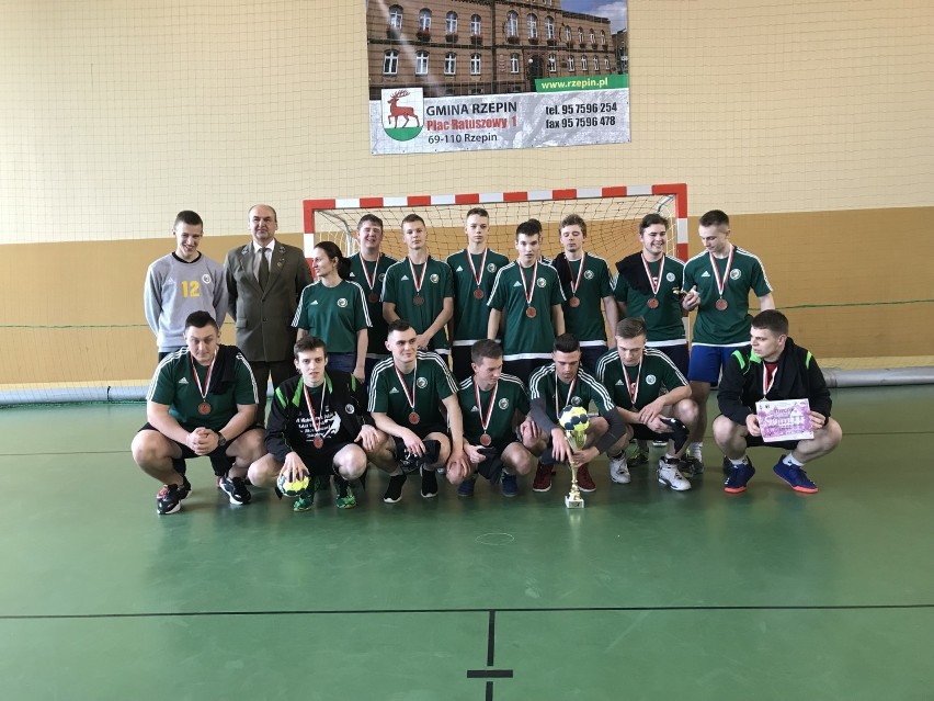 Mistrzostwa szkół leśnych w Staroscinie