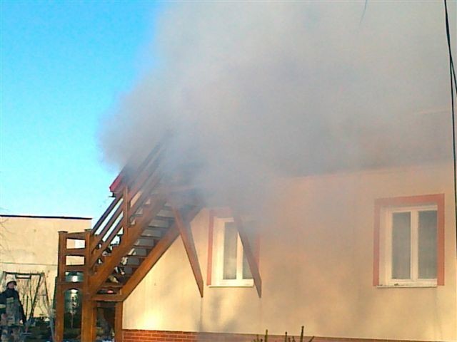 Spłonął duży dom mieszkalny w Pordenowie