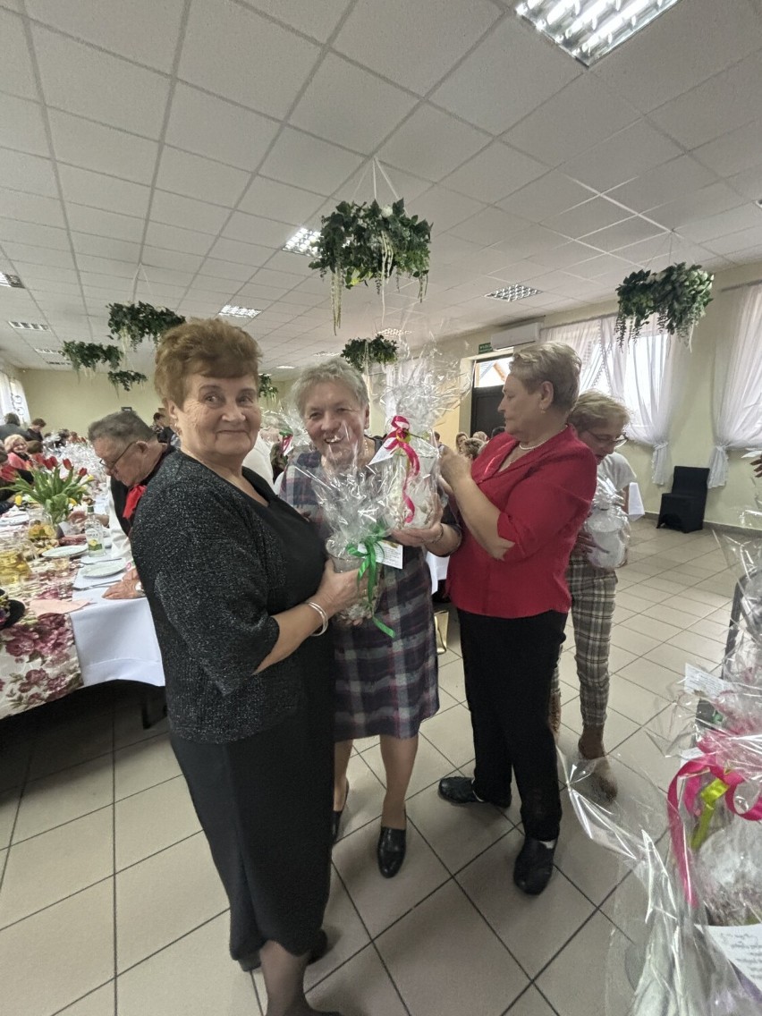 Aktywne kobiety z gminy Skierniewice świętowały w świetlicy w Miedniewicach