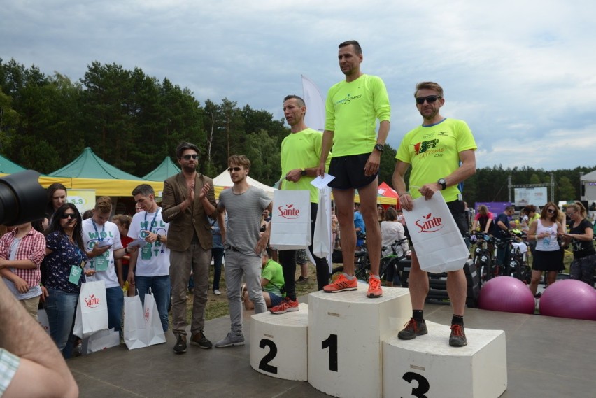 Nagrody dla uczestników biegu na 10 km Szczęśliwa Dziesiątka