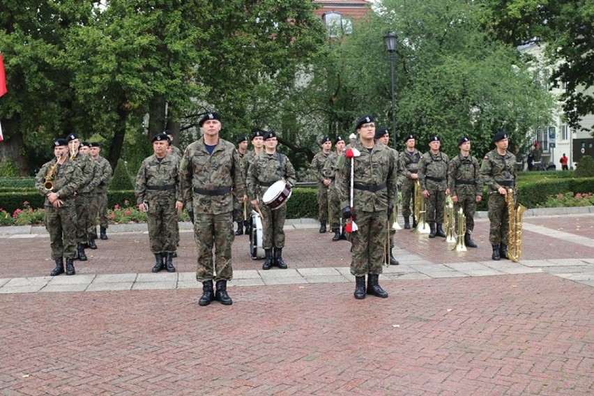 Pożegnanie żołnierzy wyjeżdżających na misję do Bośni i Hercegowiny [ZDJĘCIA]