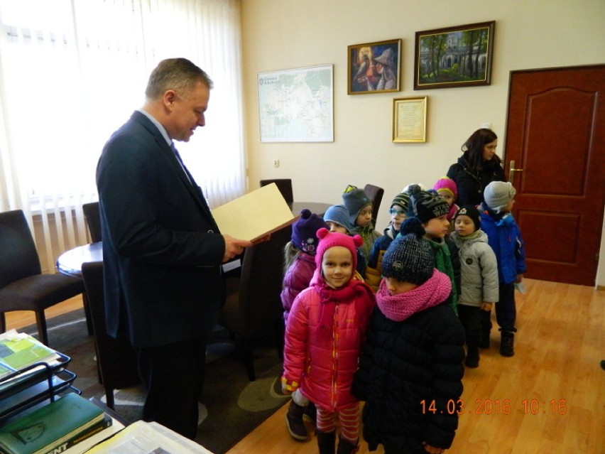 Kłobuck: Przedszkolaki zawitały do burmistrza