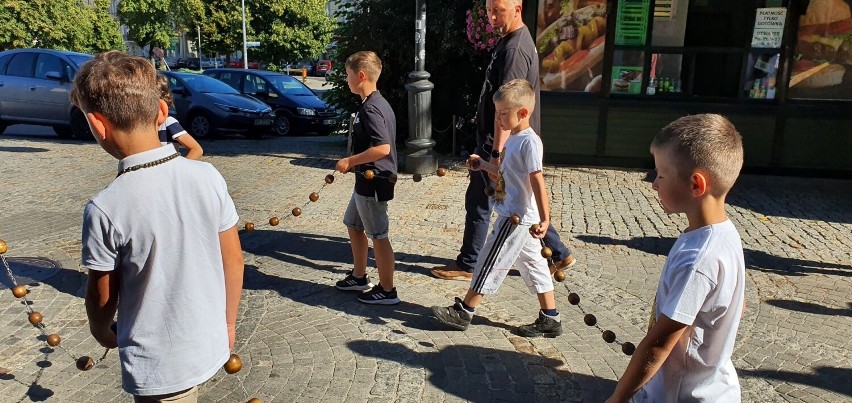 Męski Różaniec w Przemyślu. Wynagrodzili profanację kaplicy Matki Bożej [ZDJĘCIA]