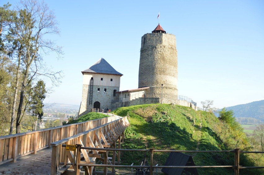 Czchów. Dziedziniec baszty dostępny też po sezonie [ZDJĘCIA]