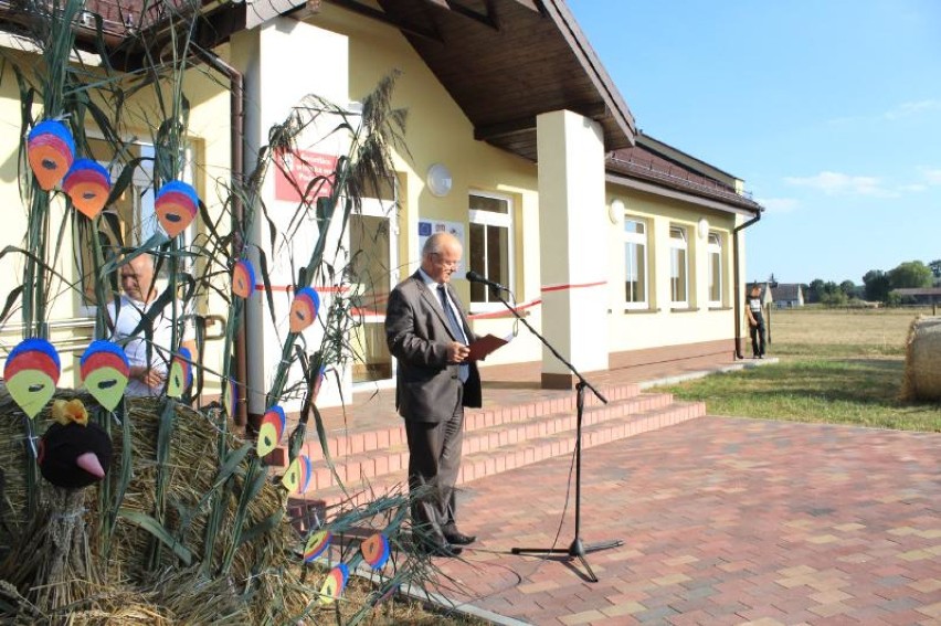 Otwarcie świetlicy w Podstolicach: Mieszkańcy mają salę za...