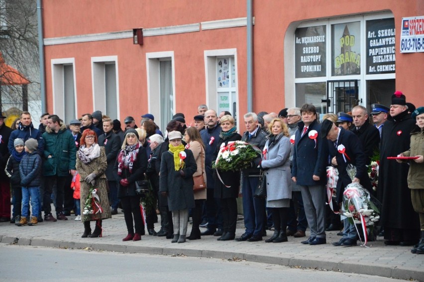 Święto Niepodległości w Prabutach. Tak 101. rocznicę odzyskania przez Polskę niepodległości uczcili prabucianie [ZDJĘCIA]