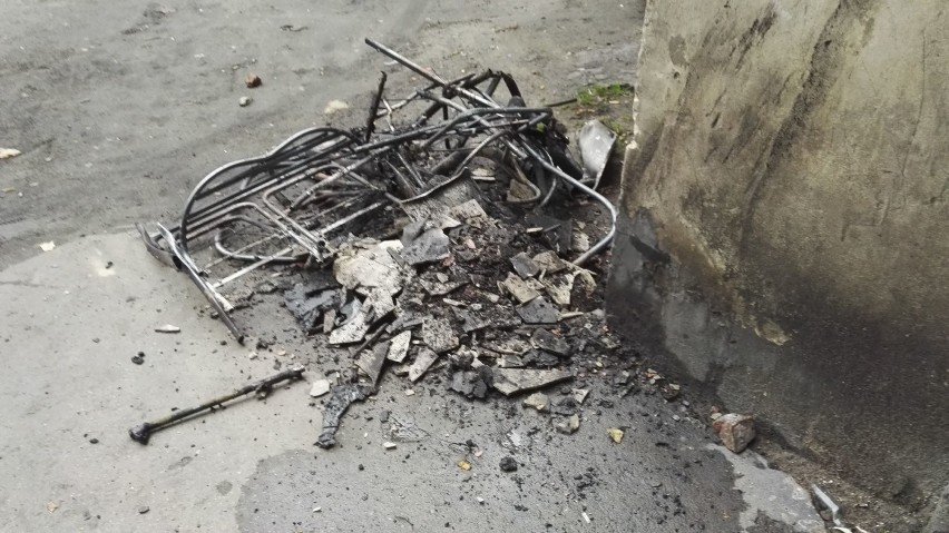 Chorzów: Pożar w kamienicy przy ul. Armii Krajowej [ZDJĘCIA]