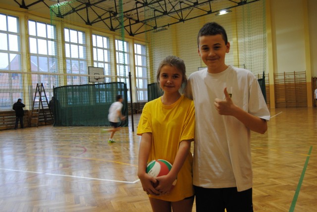 Weronika Paterak ( z lewej) i Dawid Bojda z gimnazjalnej "dwójki" w Libiążu będą mogli od stycznia trenować po szkole za darmo