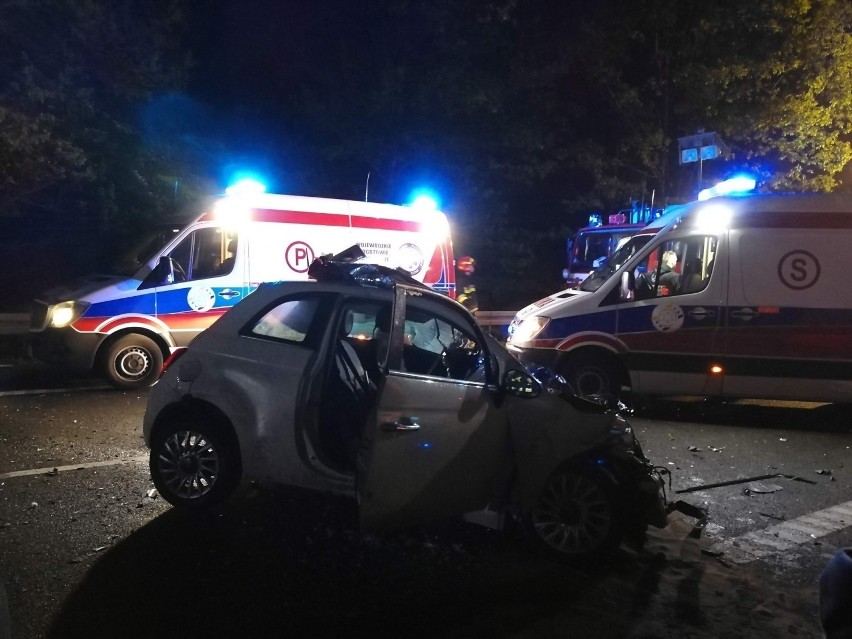 Fiat 500 kierowany przez 35-letniego Mariusza zjechał na...