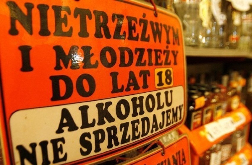 Z danych wynika, że najwięcej alkoholu kupujemy właśnie w...