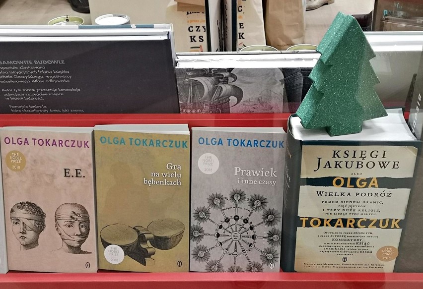 Kraków. Najbardziej popularne książki Olgi Tokarczuk  [ZDJĘCIA]