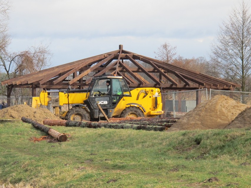 Dobiegniew: Na pustym do tej pory placu odpoczną nie tylko mieszkańcy (ZDJĘCIA)