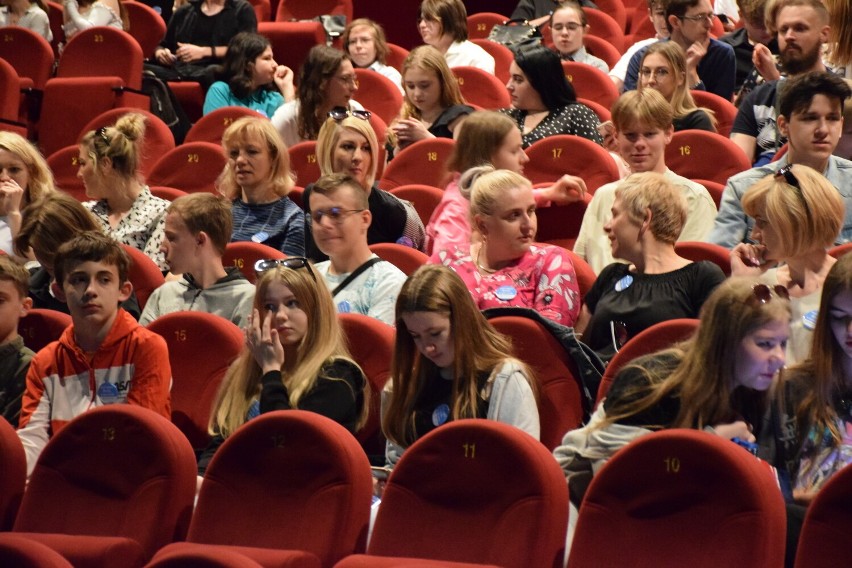 Konin. Szkoła bez ocen jest możliwa? W Konińskim Domu Kultury odbyła się Wojewódzka Debata o Ocenianiu 