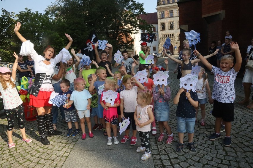 Pirackie przygody i morskie podróże. Festyn dla dzieci na legnickim rynku, zobaczcie zdjęcia