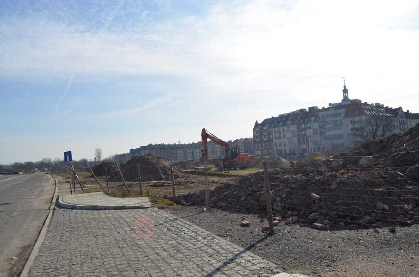 Nadodrzański bulwar rozkopany. Kiedy ma być gotowy? (ZDJĘCIA)