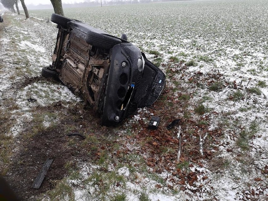 Groźny wypadek na drodze między Działyniem a Oborą