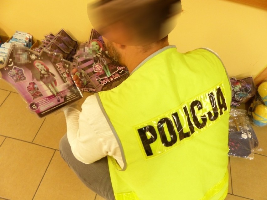 Policja w Kaliszu zabezpieczyła podrabiane zabawki