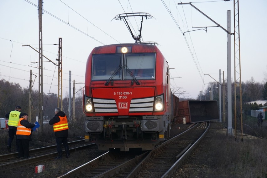 Poznań-Kiekrz: Wykoleił się pociąg. Duże utrudnienia...